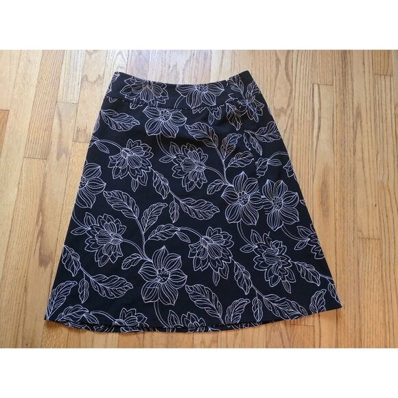 Josephine Chaus Womens Floral Print Skirt Size 6 Black & White Knee-Length - Picture 1 of 5